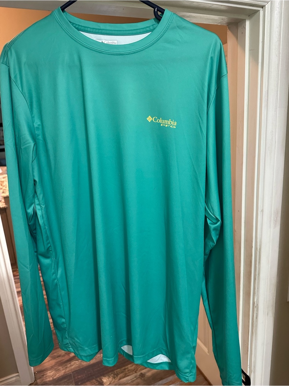 Columbia Men's Teal Athletic Long Sleeve Top